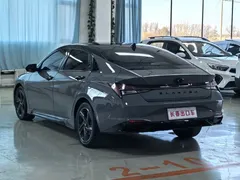 2022 Hyundai Elantra 1.5L CVT LUX Premium — фото 3