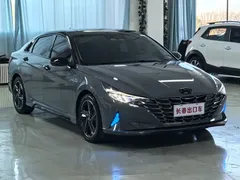 2022 Hyundai Elantra 1.5L CVT LUX Premium — фото 4