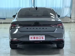 2022 Hyundai Elantra 1.5L CVT LUX Premium — фото 5