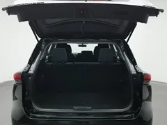 2023 Toyota Highlander 2.5L Hybrid 4WD Elite 7-seat, чёрный — фото 16