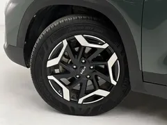2023 Kia Seltos 1.5L CVT Premium, зелёный — фото 11