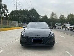 2022 Hyundai Elantra 1.5L CVT LUX Premium, чёрный — фото 2