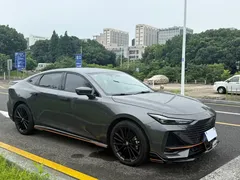 2022 Changan UNI-V 1.5T Sport — фото 3
