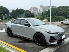 2022 Changan UNI-V 1.5T Sport — фото 3