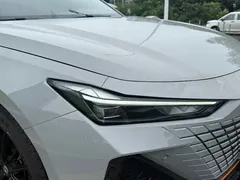 2022 Changan UNI-V 1.5T Sport — фото 4