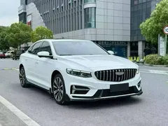 2023 Geely Preface 1.5TD Kunlun, белый — фото 3