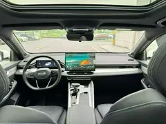 2023 Geely Preface 1.5TD Kunlun, белый — фото 4