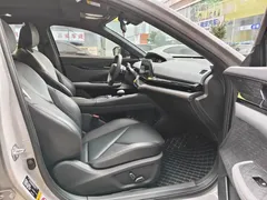 2022 Changan UNI-V 1.5T Premium — фото 7