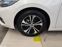 2021 Nissan Sylphy 1.6L XL CVT, белый — фото 23