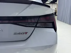 2022 Hyundai Elantra 240TGDi DCT LUX Premium, белый — фото 9