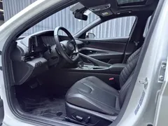 2022 Hyundai Elantra 240TGDi DCT LUX Premium, белый — фото 10