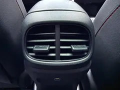 2022 Hyundai Elantra 240TGDi DCT LUX Premium, белый — фото 20