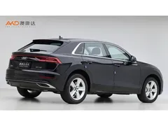 2021 Audi Q8 45 TFSI Luxury, чёрный — фото 3