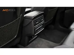 2021 Audi Q8 45 TFSI Luxury, чёрный — фото 9
