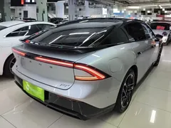 2024 Xpeng P7+ Ultra Long Range Max — фото 7