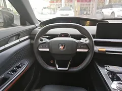 2022 Changan UNI-V 1.5T Premium — фото 11