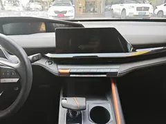 2022 Changan UNI-V 1.5T Premium — фото 13