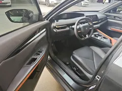 2022 Changan UNI-V 1.5T Premium — фото 16