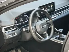 2022 Geely Emgrand 4th Gen 1.5L CVT Premium — фото 4