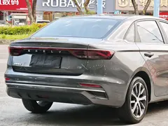 2022 Geely Emgrand 4th Gen 1.5L CVT Premium — фото 7