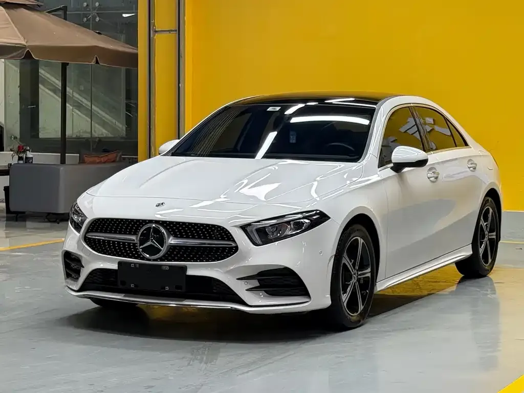 2023 Mercedes-Benz A-Class A 200 L Fashion