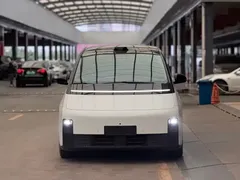 2024 Li Auto MEGA Ultra, белый — фото 2