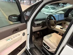 2024 Li Auto MEGA Ultra, белый — фото 5