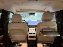 2024 Li Auto MEGA Ultra, белый — фото 6