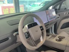 2025 Li Auto i6 4WD Standard, белый — фото 19