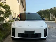 2025 Li Auto i6 2WD Standard, белый — фото 2