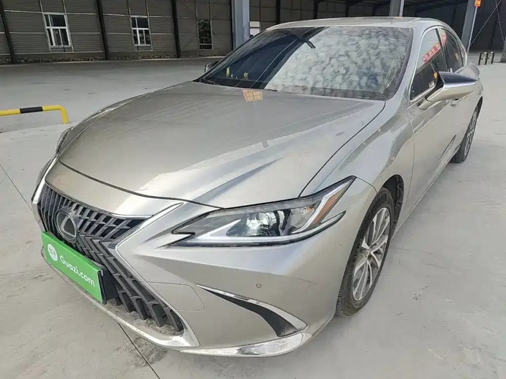 2022 Lexus ES 200 Excellence