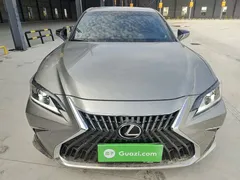 2022 Lexus ES 200 Excellence — фото 3