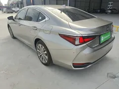 2022 Lexus ES 200 Excellence — фото 5