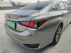 2022 Lexus ES 200 Excellence — фото 8