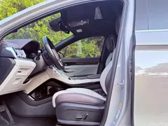 2025 BYD Song PLUS DM-i PHEV 160KM Flagship Plus, белый — фото 9