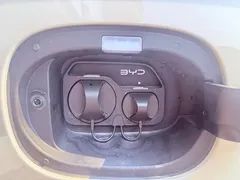 2025 BYD Song PLUS DM-i PHEV 160KM Flagship Plus, белый — фото 21