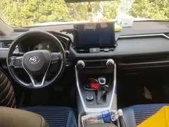 2021 Toyota RAV4 2.5L Hybrid E-CVT 4WD Elite Plus, белый — фото 12