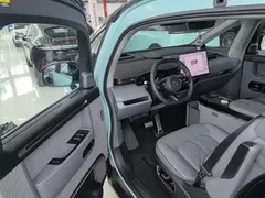 2025 Zeekr Mix Smart Driving, синий — фото 16