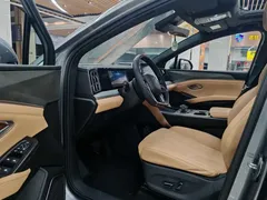 2024 BYD Song L PHEV 112km Leading — фото 8
