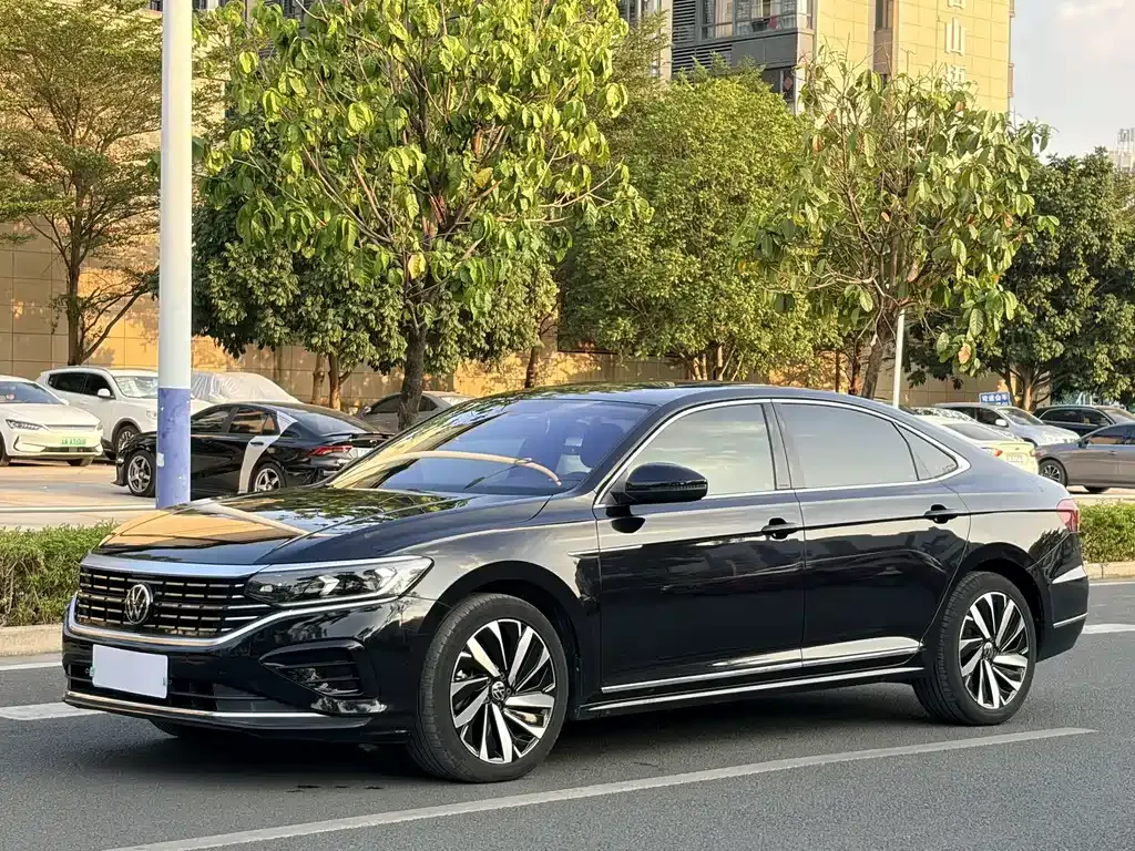 2022 Volkswagen Passat 330TSI Premium