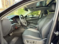 2022 Volkswagen Passat 330TSI Premium, чёрный — фото 4