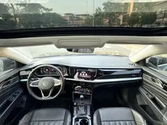 2022 Volkswagen Passat 330TSI Premium, чёрный — фото 5