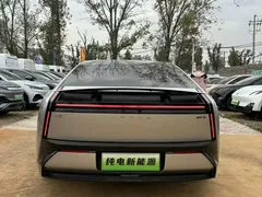 2025 Xpeng P7 702 Long Range Ultra — фото 8