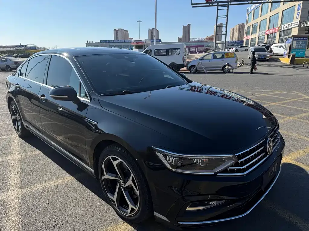 2023 Volkswagen Magotan 330TSI DCT Luxury