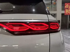 2023 BYD Frigate 07 DM-p PHEV 175KM 4WD Flagship — фото 24