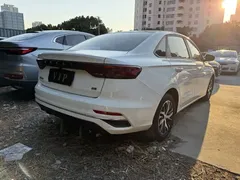 2022 Geely Emgrand 4th Gen 1.5L CVT Luxury, белый — фото 4