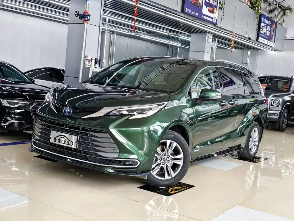 2021 Toyota Sienna 2.5L Hybrid Ultimate