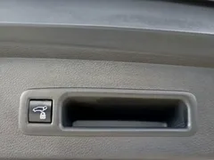 2021 Toyota Sienna 2.5L Hybrid Ultimate, зелёный — фото 11