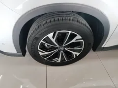 2025 BYD Song Pro 2nd Gen Smart Driving DM-i PHEV 75km Leading, белый — фото 23