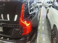 2022 Volvo XC90 7-seat, чёрный — фото 8